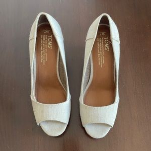Toms wedge peep toe shoes in beige.  New without tags. Size 7